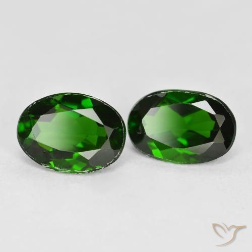 Shop natural 1.70ct フォレストグリーン クロム透輝石 gems, 楕円形, from ロシア at GemSelect. In stock, global shipping!