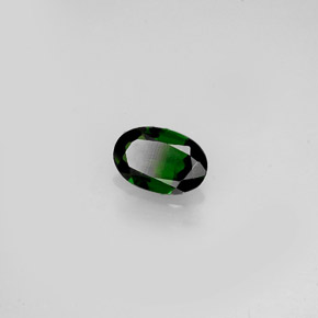 0.36カラットの天然グリーンクロムトルマリン（5.9×4 mm・オーバルカット）