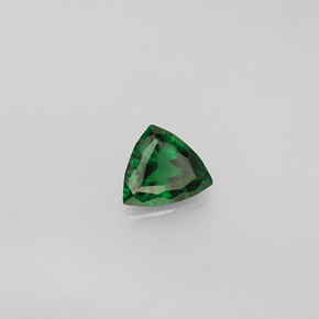0.38カラットの天然グリーンクロムトルマリン（5.5×4.9 mm・トリリアント）