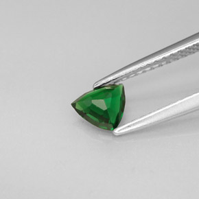 0.38カラットの天然グリーンクロムトルマリン（5.5×4.9 mm・トリリアント）