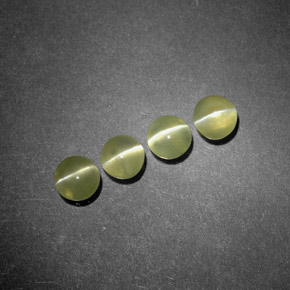 カラットの天然黄色がかった緑Chrysoberyl Cat's Eye（3.93 mm・透明）