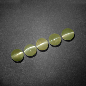 カラットの天然ゴールデングリーンChrysoberyl Cat's Eye（4.03 mm・透明）