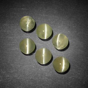 カラットの天然ゴールデンChrysoberyl Cat's Eye（4.14 mm・透明）