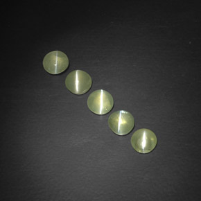 カラットの天然黄色がかった緑Chrysoberyl Cat's Eye（4.35 mm・透明）