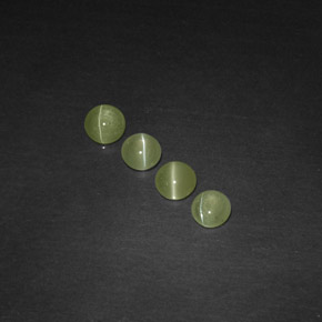 カラットの天然黄色がかった緑Chrysoberyl Cat's Eye（3.92 mm・透明）