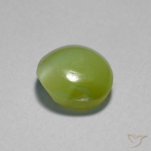 0.89カラットの天然オリーブグリーンChrysoberyl Cat's Eye（5.7×5.3 mm・オーバルカット）