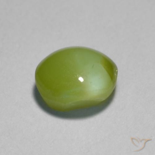 0.89カラットの天然オリーブグリーンChrysoberyl Cat's Eye（5.7×5.3 mm・オーバルカット）