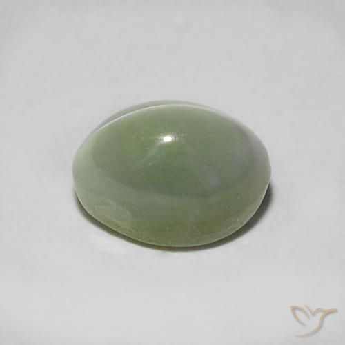 0.90カラットの天然ウォームグリーンChrysoberyl Cat's Eye（5.7×3.9 mm・オーバルカット）