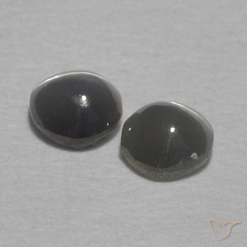 Shop natural 0.35ct 薄い緑がかった灰色 リソベリルキャッツアイ gems, ラウンド, from スリランカ at GemSelect. In stock, global shipping!