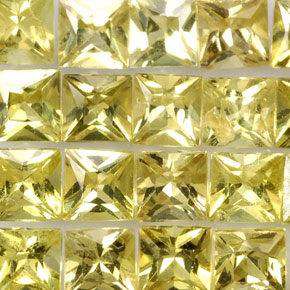 カラットの天然レモンクリソベリル（3.3×3.2 mm・四角）