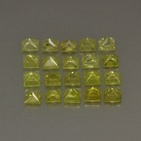 カラットの天然レモンクリソベリル（3.1×3.1 mm・四角）