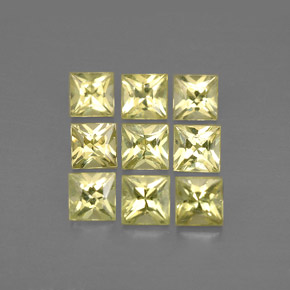 カラットの天然レモンクリソベリル（3.4×3.4 mm・四角）