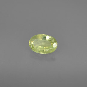 0.54カラットの天然ライムクリソベリル（5.9×4 mm・オーバルカット）