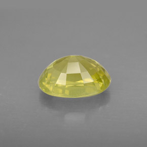 2.55カラットの天然緑がかったゴールドクリソベリル（9.1×6.8 mm・オーバルカット）