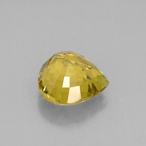 1.72カラットの天然緑がかったゴールドクリソベリル（7.9×7.2 mm・洋梨の形）