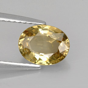 1.37カラットの天然ゴールデンクリソベリル（7.8×6.1 mm・オーバルカット）