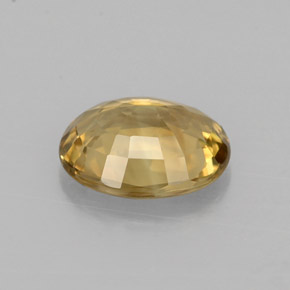 1.37カラットの天然ゴールデンクリソベリル（7.8×6.1 mm・オーバルカット）