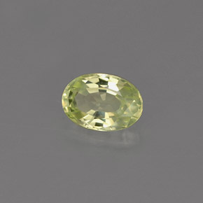 0.61カラットの天然イエローグリーンクリソベリル（5.8×4.1 mm・オーバルカット）