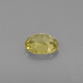 0.43カラットの天然緑がかったゴールドクリソベリル（5.1×4.2 mm・オーバルカット）