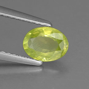 0.79カラットの天然ゴールデングリーンクリソベリル（6.7×5.1 mm・オーバルカット）