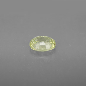 0.90カラットの天然緑がかったゴールドクリソベリル（6.4×5.2 mm・オーバルカット）