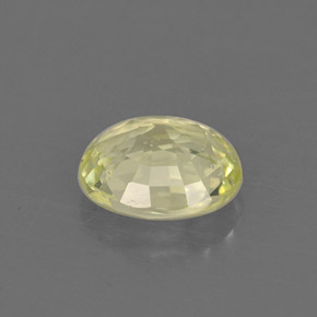 0.87カラットの天然イエローグリーンクリソベリル（6.3×5.6 mm・オーバルカット）
