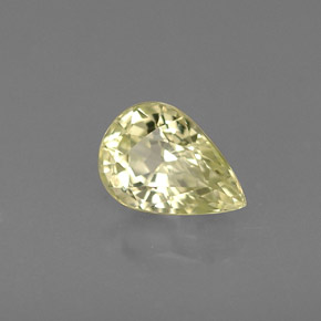 0.58カラットの天然緑がかったゴールドクリソベリル（6×4.1 mm・洋梨の形）