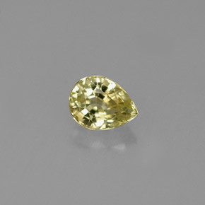0.53カラットの天然緑がかったゴールドクリソベリル（5.5×4.2 mm・洋梨の形）