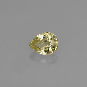 0.53カラットの天然緑がかったゴールドクリソベリル（5.5×4.2 mm・洋梨の形）