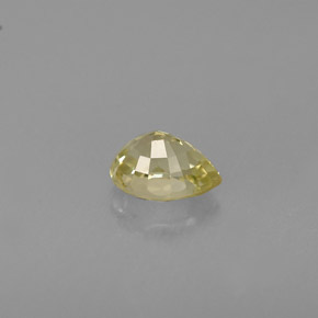 0.53カラットの天然緑がかったゴールドクリソベリル（5.5×4.2 mm・洋梨の形）