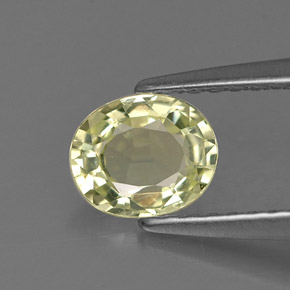 0.72カラットの天然イエローグリーンクリソベリル（6.1×5.1 mm・オーバルカット）