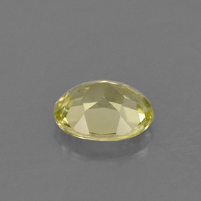 0.69カラットの天然イエローグリーンクリソベリル（6×4.8 mm・オーバルカット）