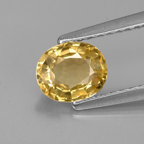 0.98カラットの天然ゴールデンクリソベリル（6.5×5.4 mm・オーバルカット）