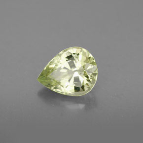 1.50カラットの天然ゴールデングリーンクリソベリル（8.1×6.4 mm・洋梨の形）