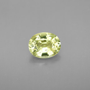 1.38カラットの天然ゴールデングリーンクリソベリル（7.5×6 mm・オーバルカット）