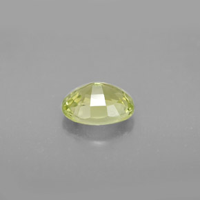 1.38カラットの天然ゴールデングリーンクリソベリル（7.5×6 mm・オーバルカット）