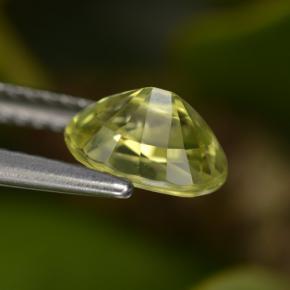 1.41カラットの天然ミディアムイエロークリソベリル（7.5×5.5 mm・オーバルカット）