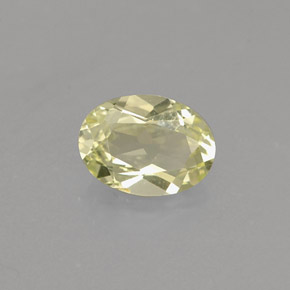 0.75カラットの天然緑がかった黄色クリソベリル（6.8×5.1 mm・オーバルカット）
