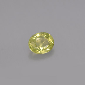 0.45カラットの天然緑がかったゴールドクリソベリル（5.1×4.1 mm・オーバルカット）
