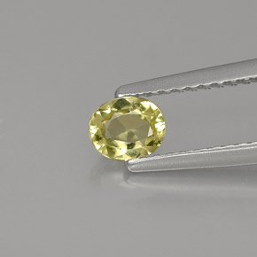 0.44カラットの天然イエローグリーンクリソベリル（4.9×4.1 mm・オーバルカット）