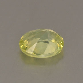 0.42カラットの天然イエローグリーンクリソベリル（5×4.1 mm・オーバルカット）