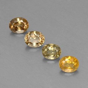 カラットの天然ゴールデングリーンクリソベリル（5.5×4.6 mm・オーバルカット）