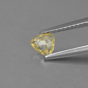 0.40カラットの天然緑がかったゴールドクリソベリル（4.8×4.7 mm・トリリアント）