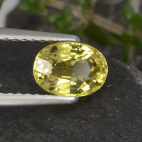 1.12カラットの天然ゴールデンクリソベリル（7.2×5.2 mm・オーバルカット）
