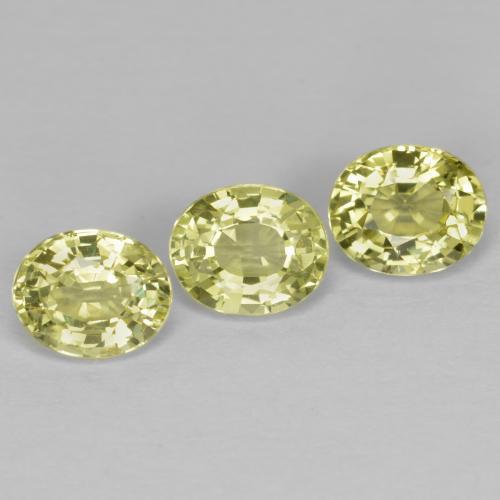1.58カラットの天然グリーンイエロークリソベリル（5.1×4.2 mm・オーバルカット）