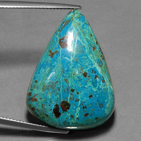 36.53カラットの天然マルチカラークリソコラ（29.7×22.1 mm・洋梨の形）