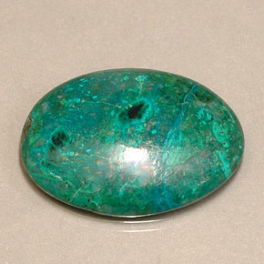 16.38カラットの天然マルチカラークリソコラ（24.8×18.2 mm・オーバルカット）