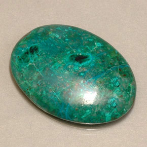 16.38カラットの天然マルチカラークリソコラ（24.8×18.2 mm・オーバルカット）