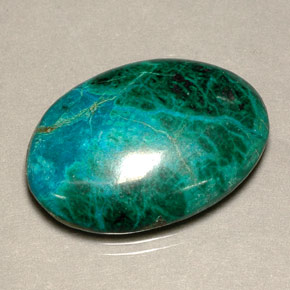 22.29カラットの天然マルチカラークリソコラ（25.1×18.1 mm・オーバルカット）