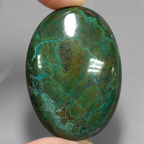 110.00カラットの天然マルチカラークリソコラ（43.1×30.2 mm・オーバルカット）